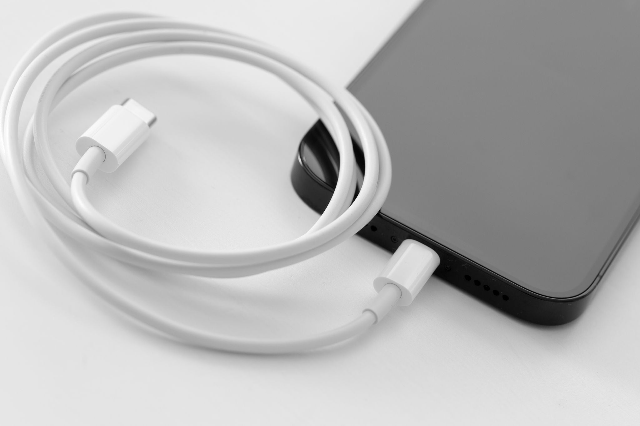 USB-C cable with plugged into mobile